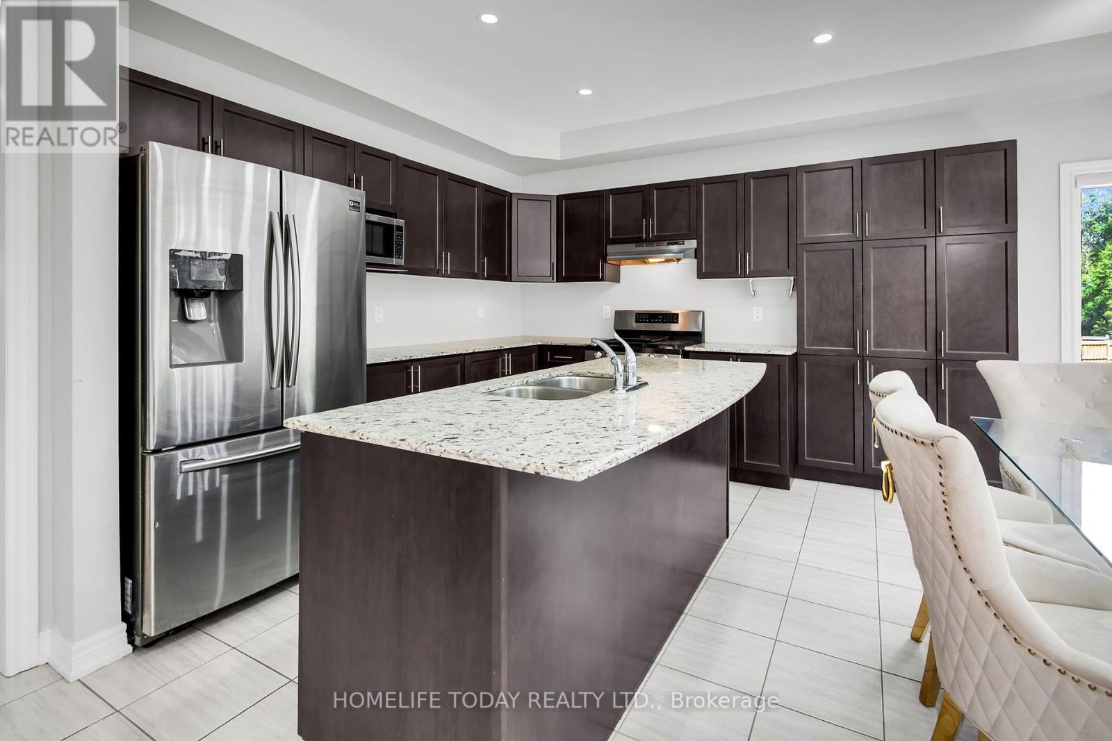 265 Bruce Cameron Drive, Clarington (Bowmanville), Ontario  L1C 3K2 - Photo 10 - E12222085