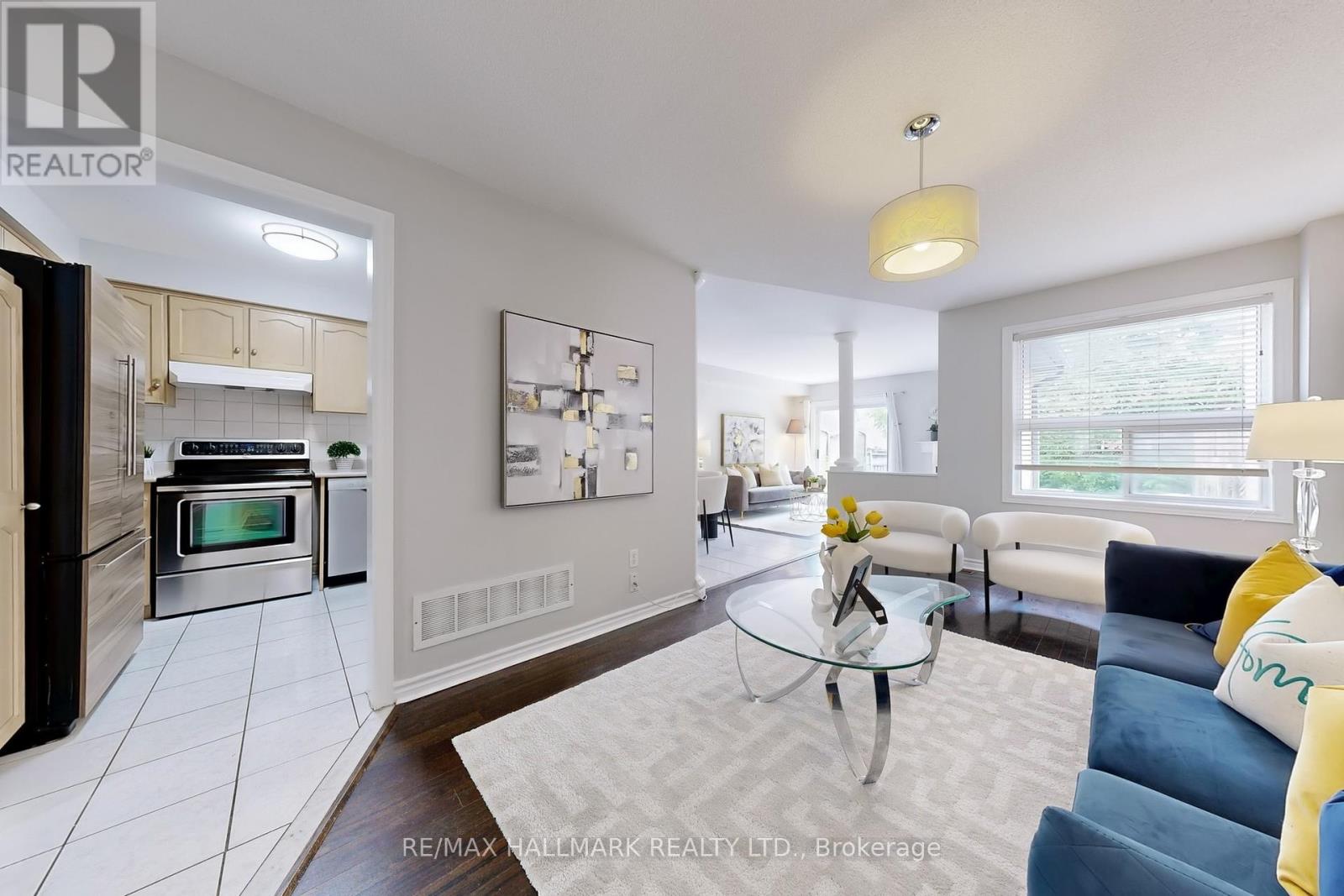 Property at 137 KIMONO CRESCENT image 3