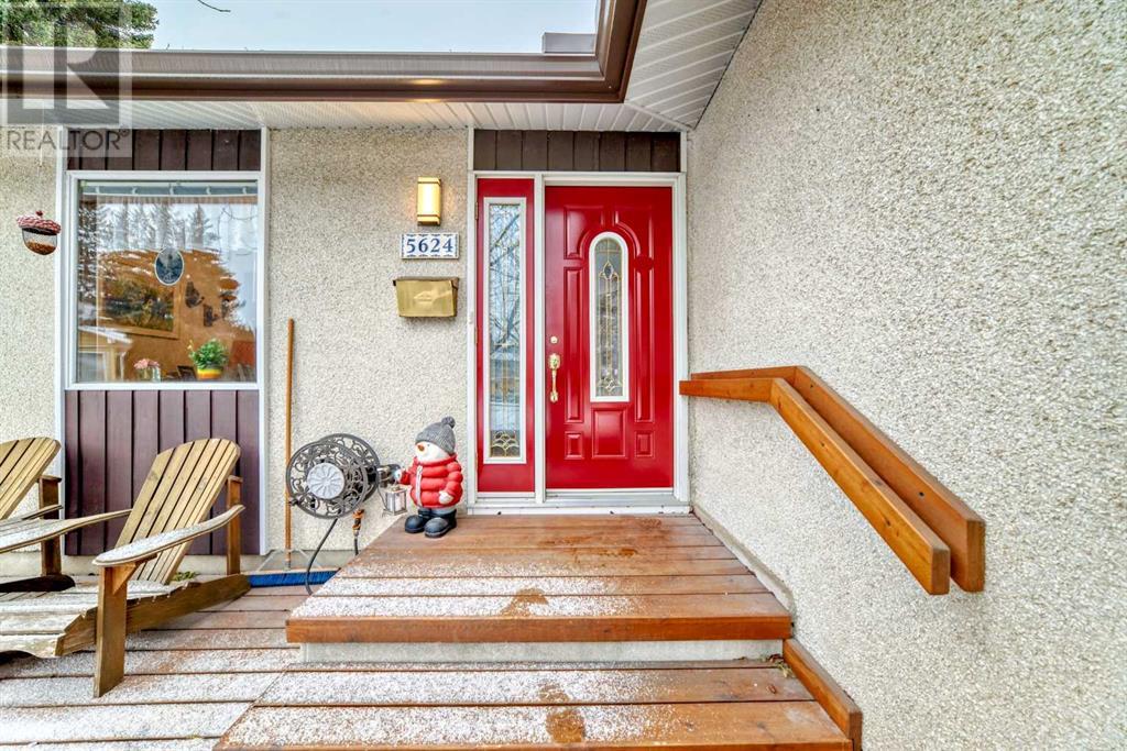 Property at 5624 Ladbrooke Drive SW image 3