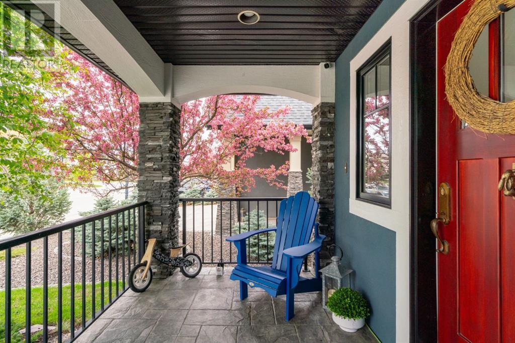 Property at 980 73 Street SW image 4