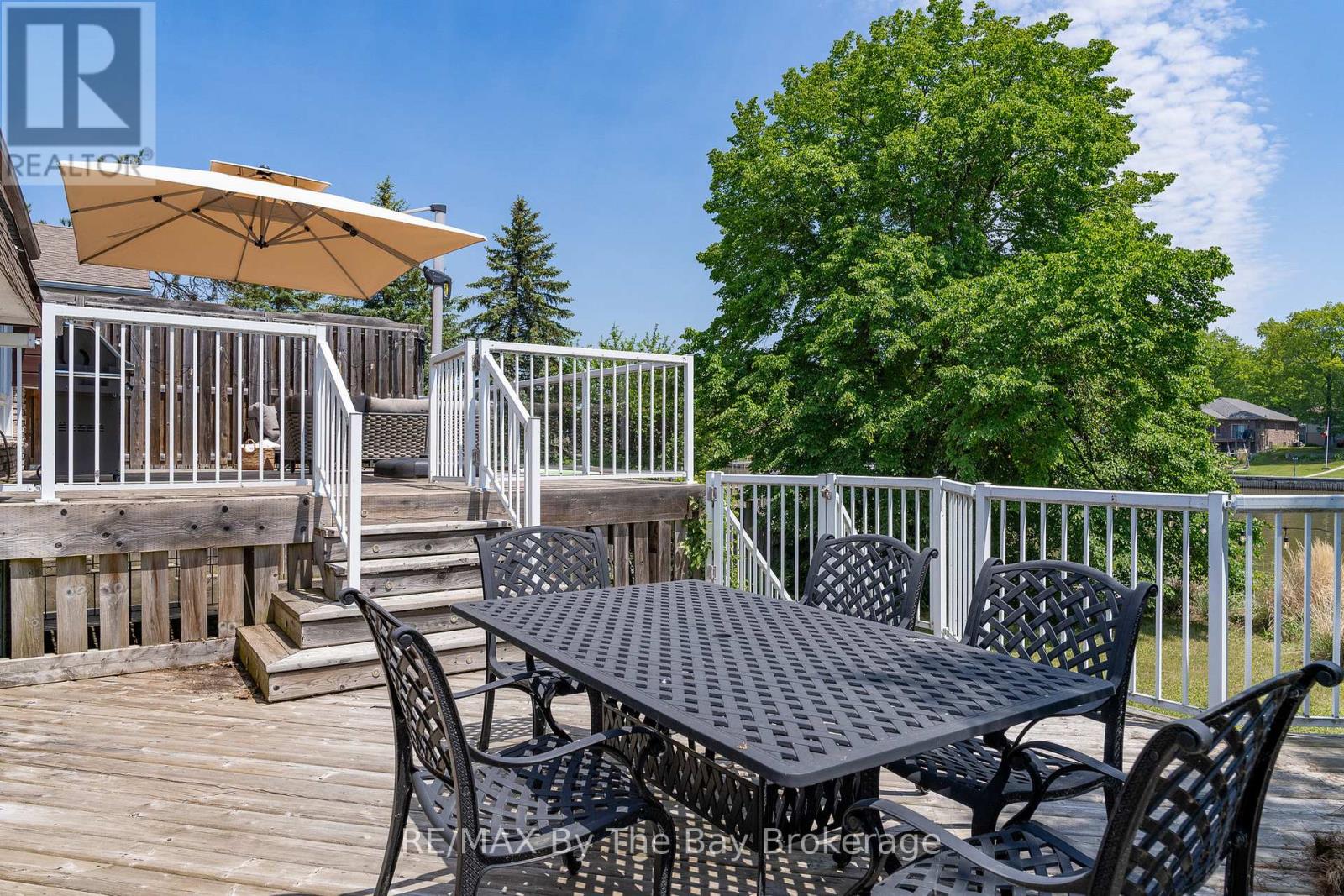 83 Old Mosley Street, Wasaga Beach, Ontario  L9Z 2J5 - Photo 13 - S12222137