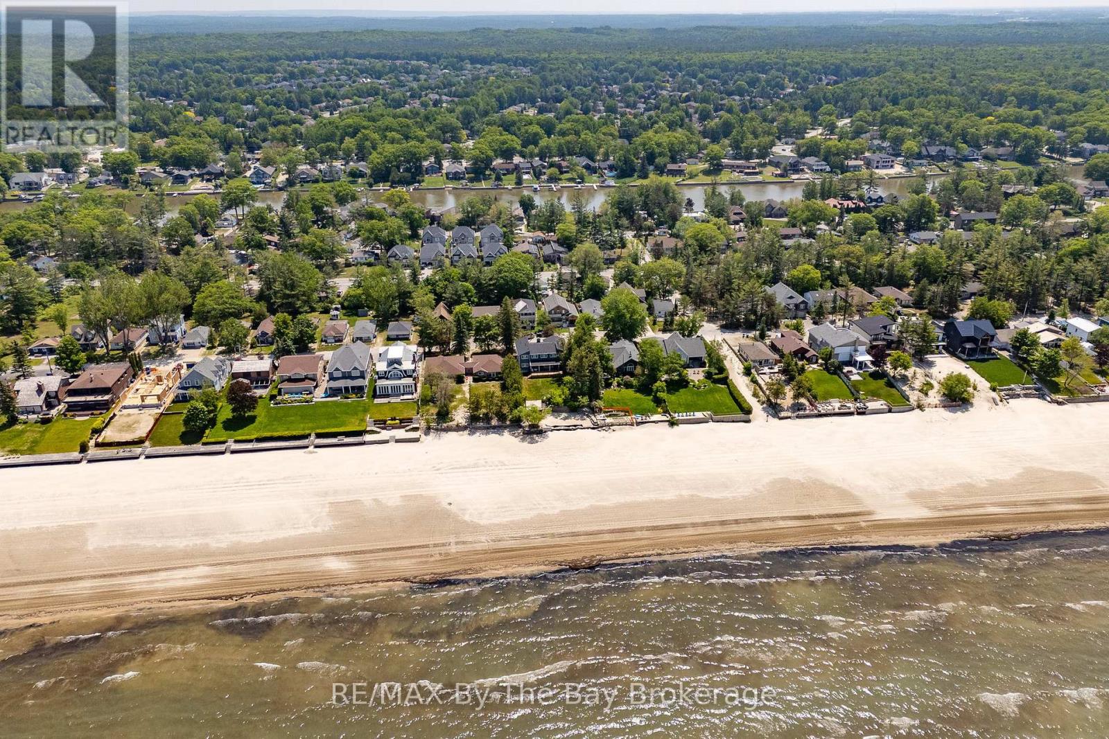 83 Old Mosley Street, Wasaga Beach, Ontario  L9Z 2J5 - Photo 41 - S12222137