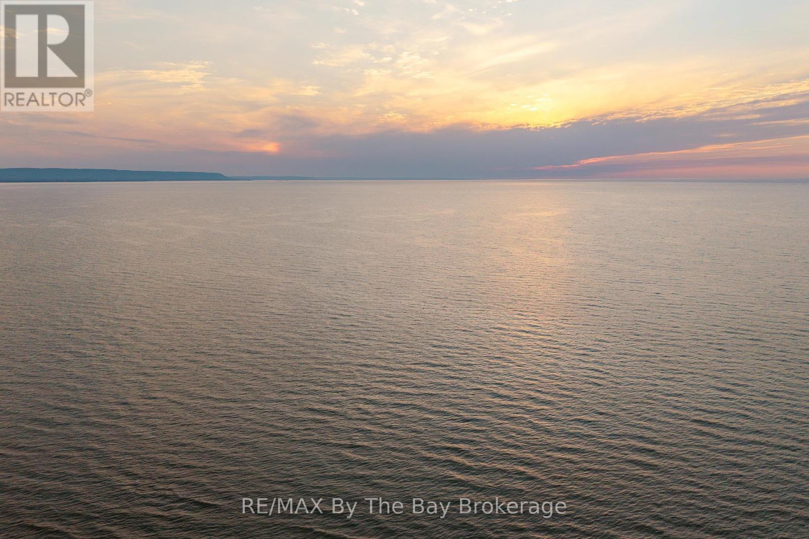 83 Old Mosley Street, Wasaga Beach, Ontario  L9Z 2J5 - Photo 43 - S12222137