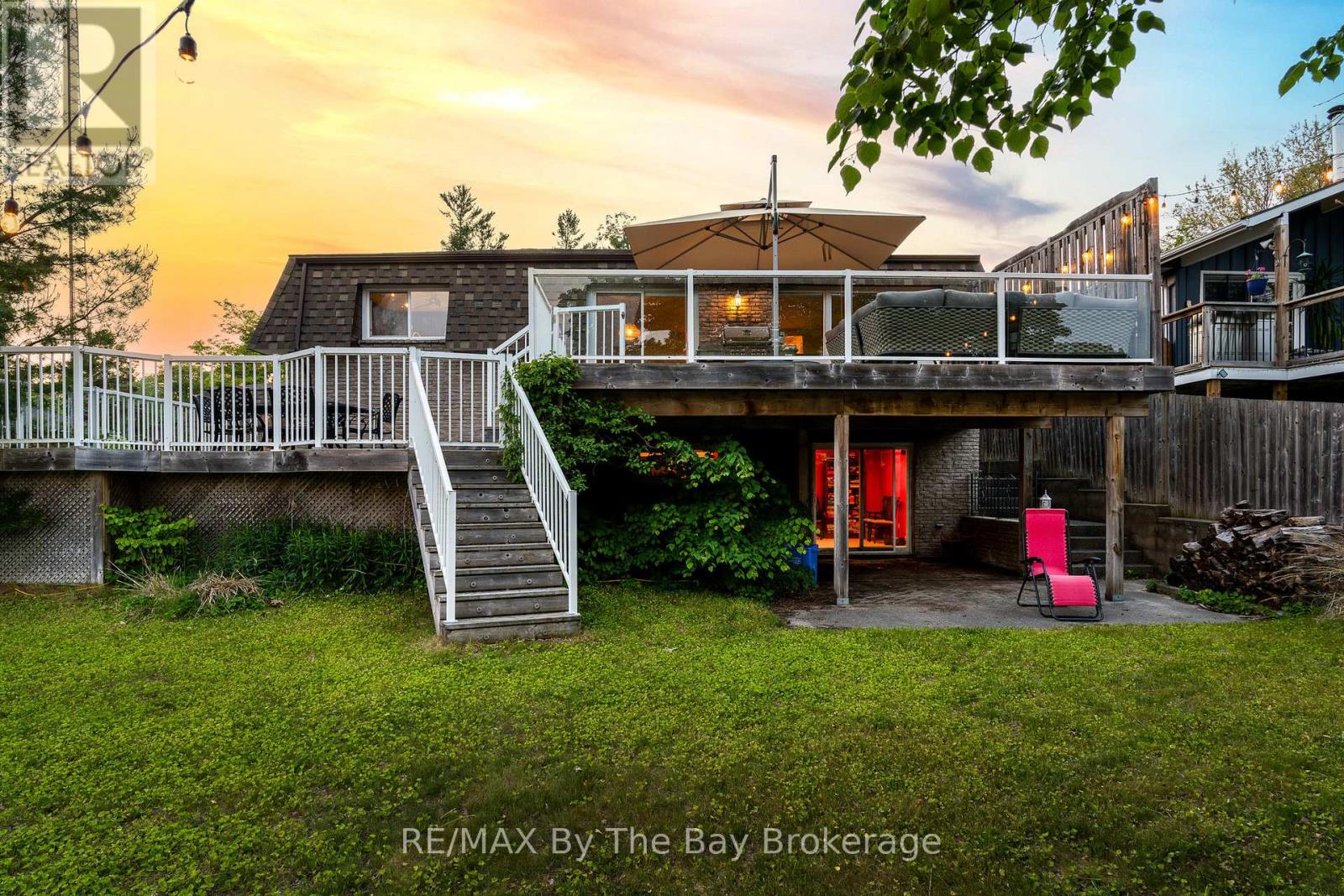 83 Old Mosley Street, Wasaga Beach, Ontario  L9Z 2J5 - Photo 44 - S12222137