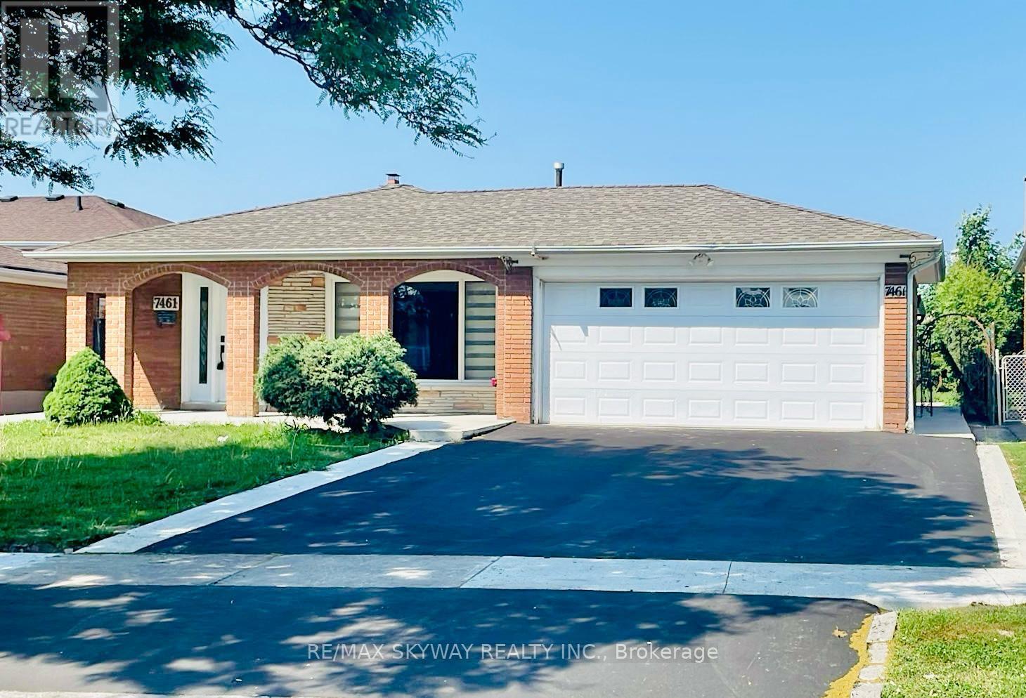 7461 Netherwood Road, Mississauga (Malton), Ontario  L4T 2N7 - Photo 38 - W12221954