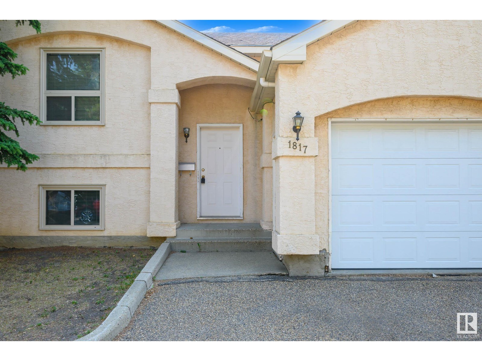 Property at 1817 MILL WOODS RD E NW image 4