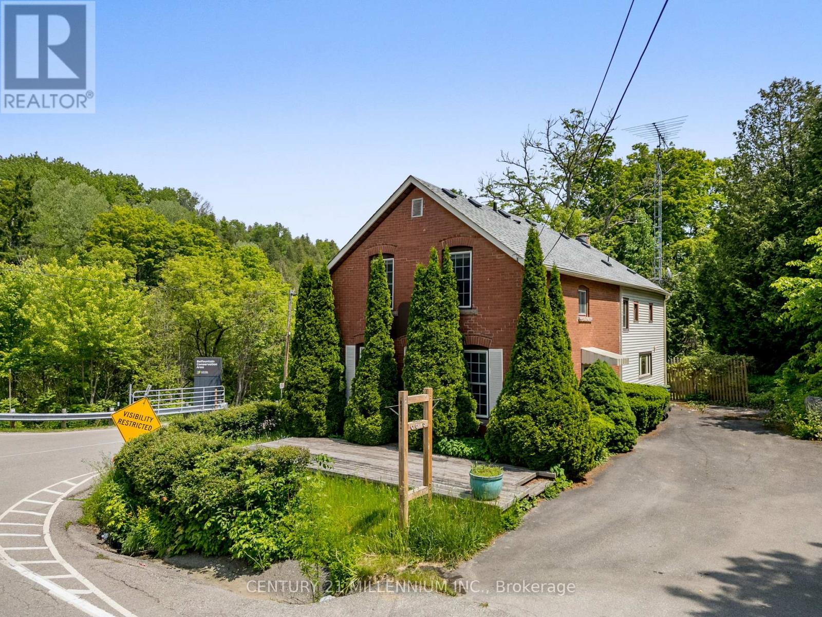 Property at 815 FORKS OF THE CREDIT ROAD image 1