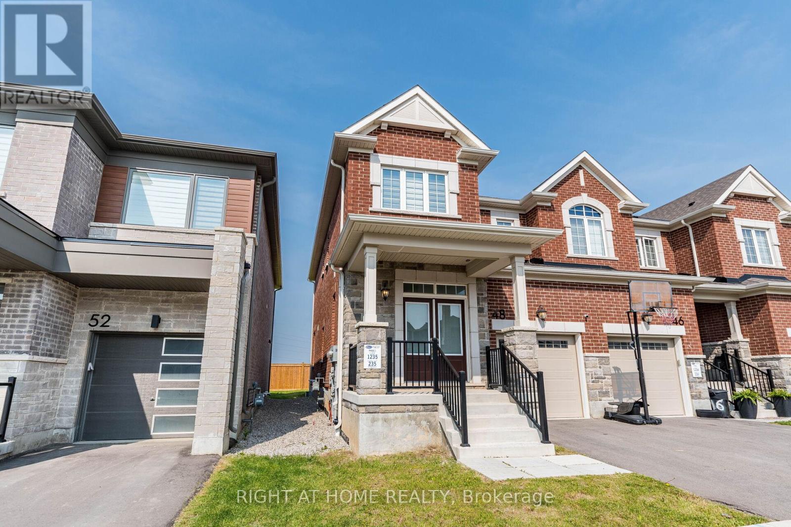 Property at 48 FORESTWALK STREET image 3