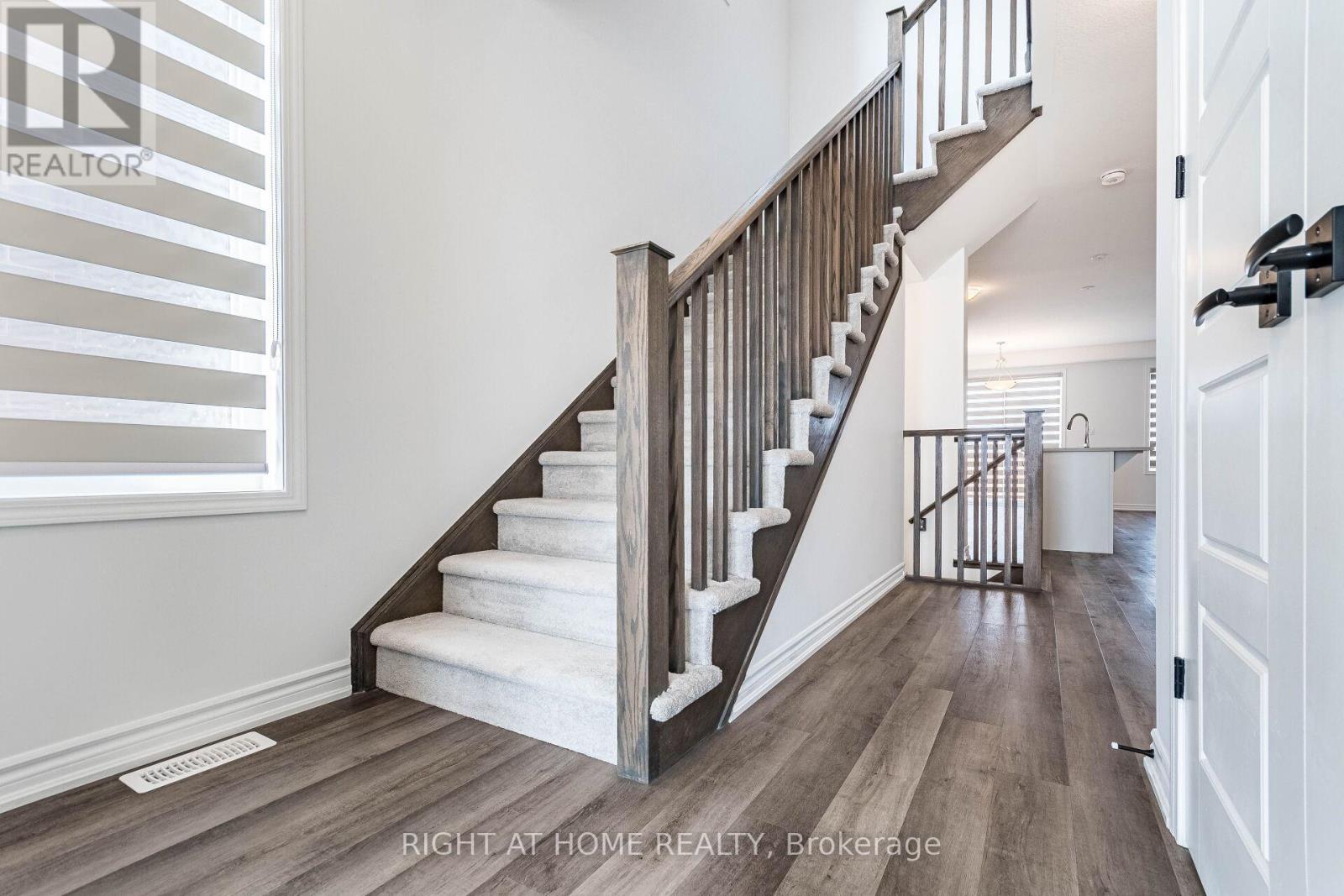 Property at 48 FORESTWALK STREET image 5