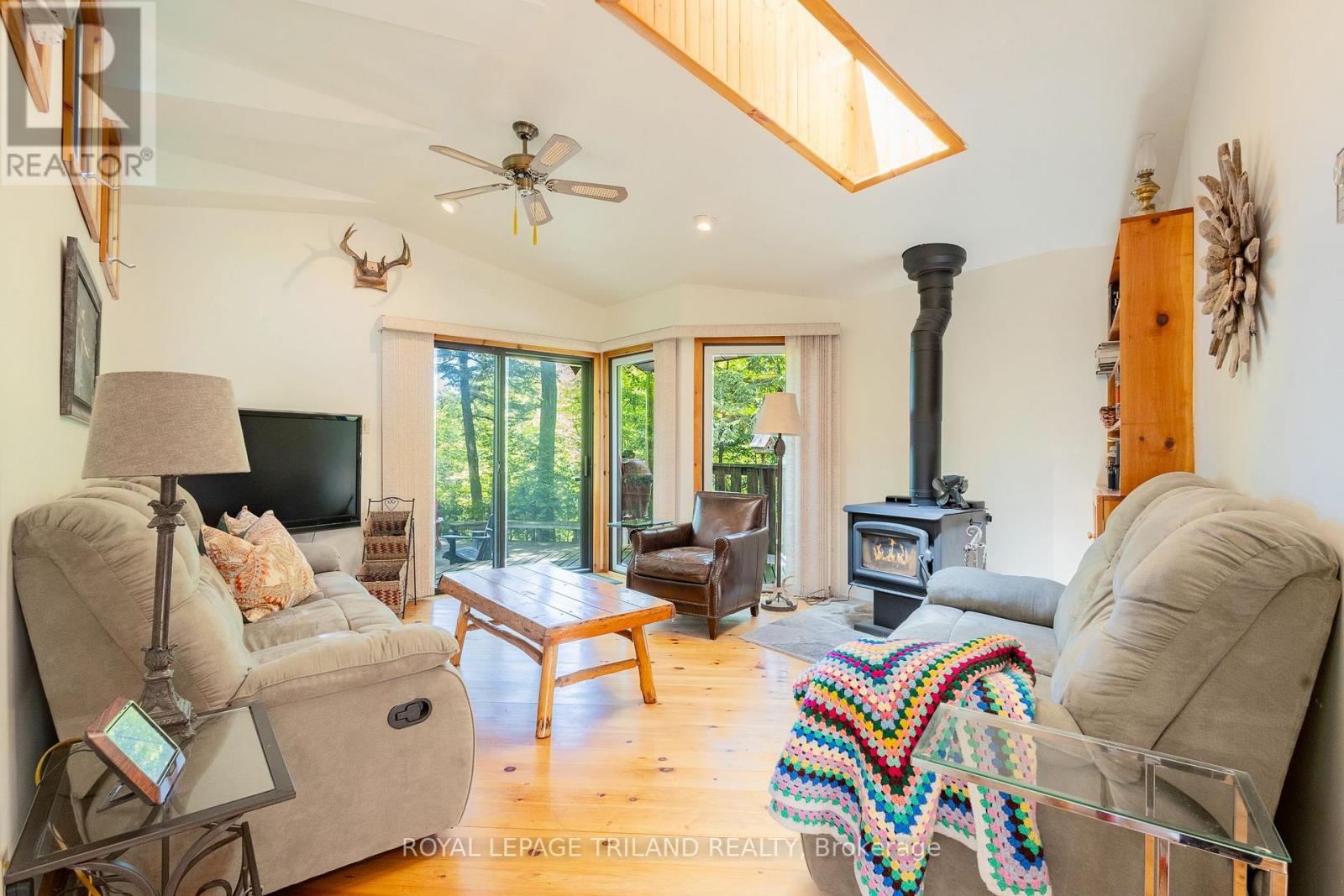 75331 Glitter Bay Crescent, Bluewater, Ontario  N0M 1G0 - Photo 4 - X12222159