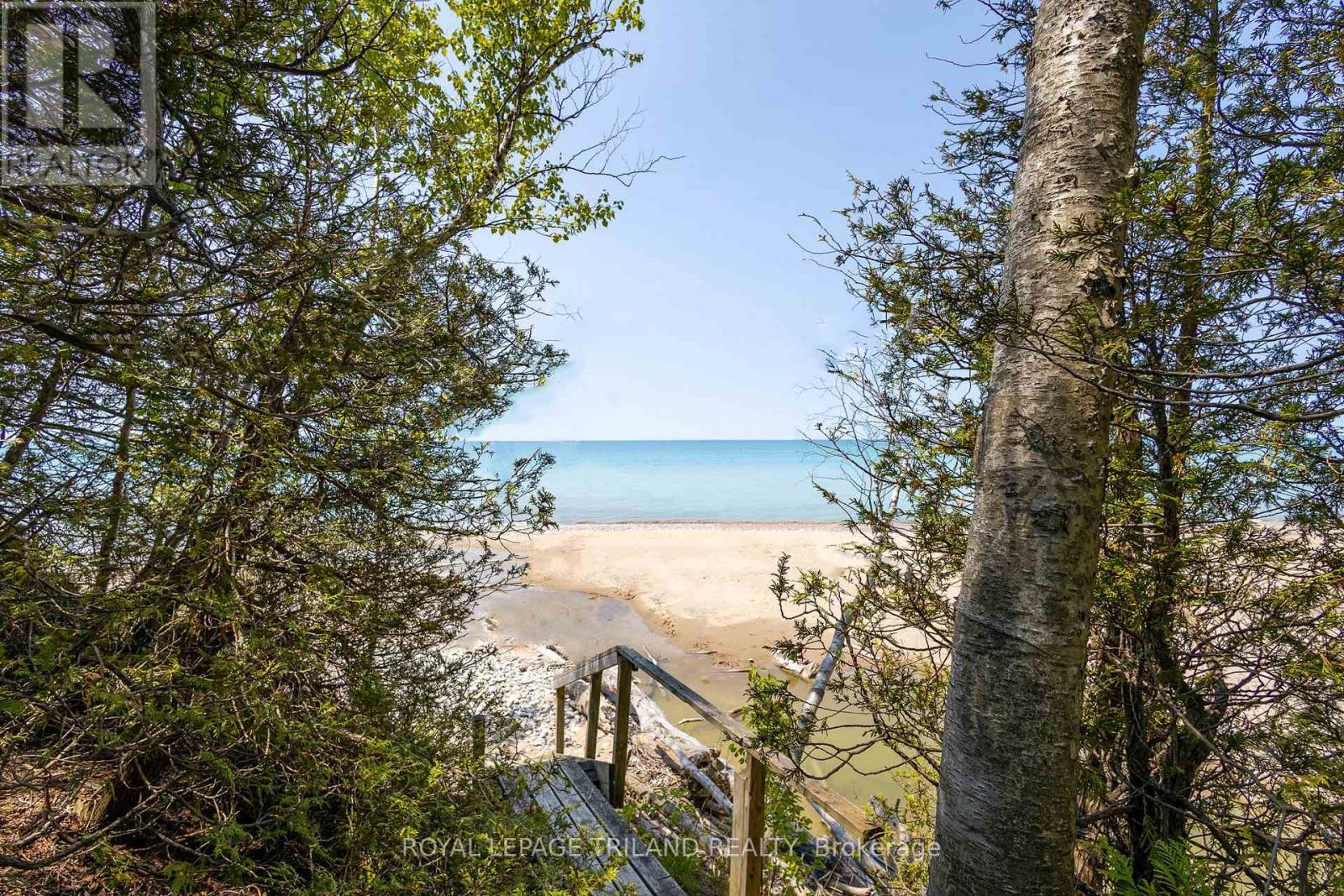 75331 Glitter Bay Crescent, Bluewater (Stanley), Ontario  N0M 1G0 - Photo 9 - X12222159