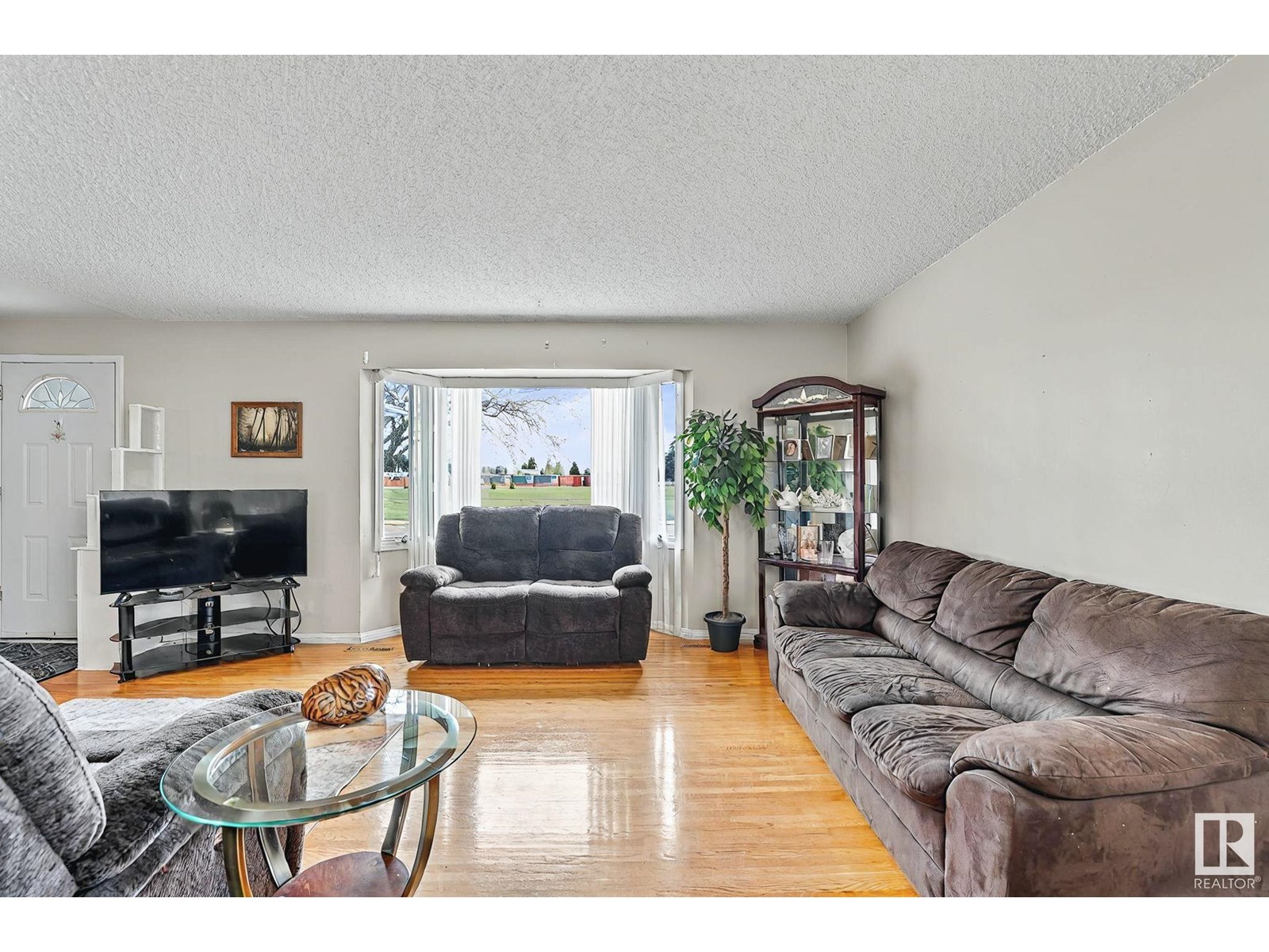 Property at 10507 134A AV NW NW image 5