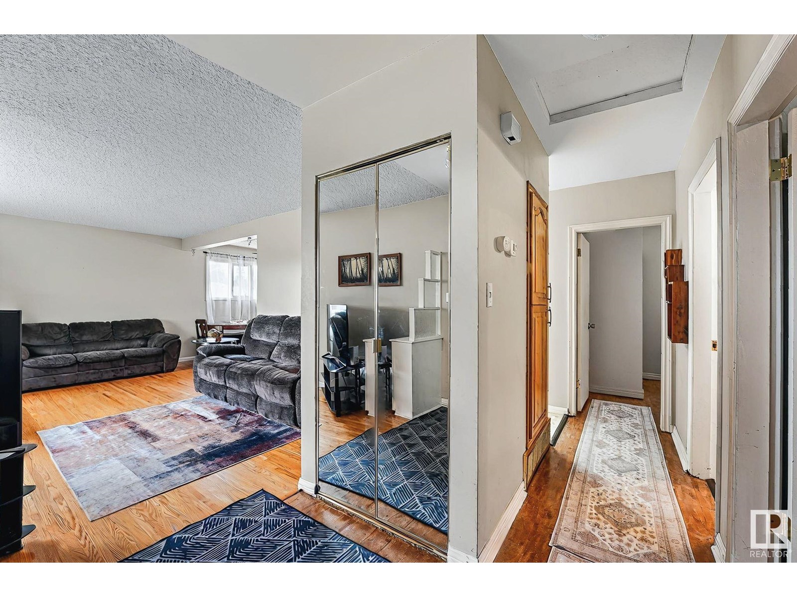 Property at 10507 134A AV NW NW image 3