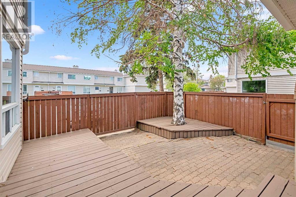 Property at 28, 1155 Falconridge Drive NE image 2