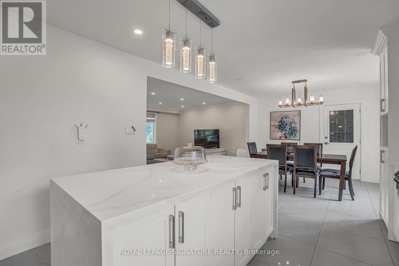 3 Braeburn Boulevard, Toronto (Eglinton East), Ontario  M1J 2P9 - Photo 14 - E12222170