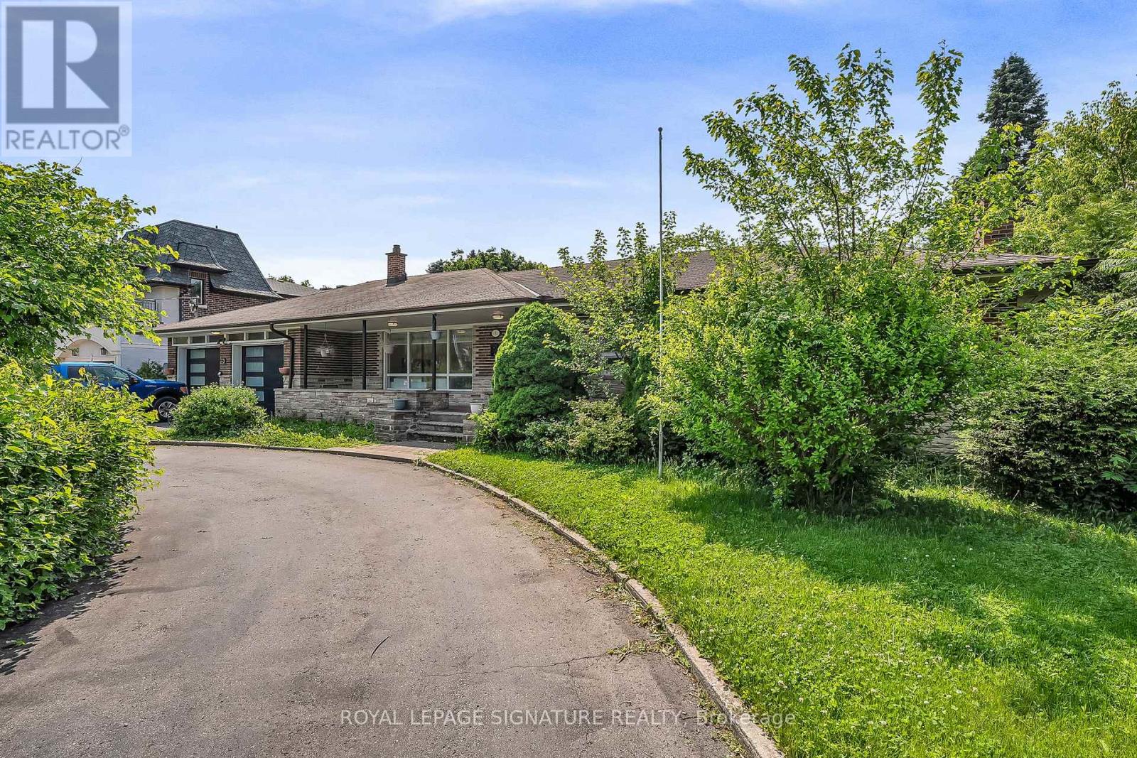3 Braeburn Boulevard, Toronto (Eglinton East), Ontario  M1J 2P9 - Photo 2 - E12222170