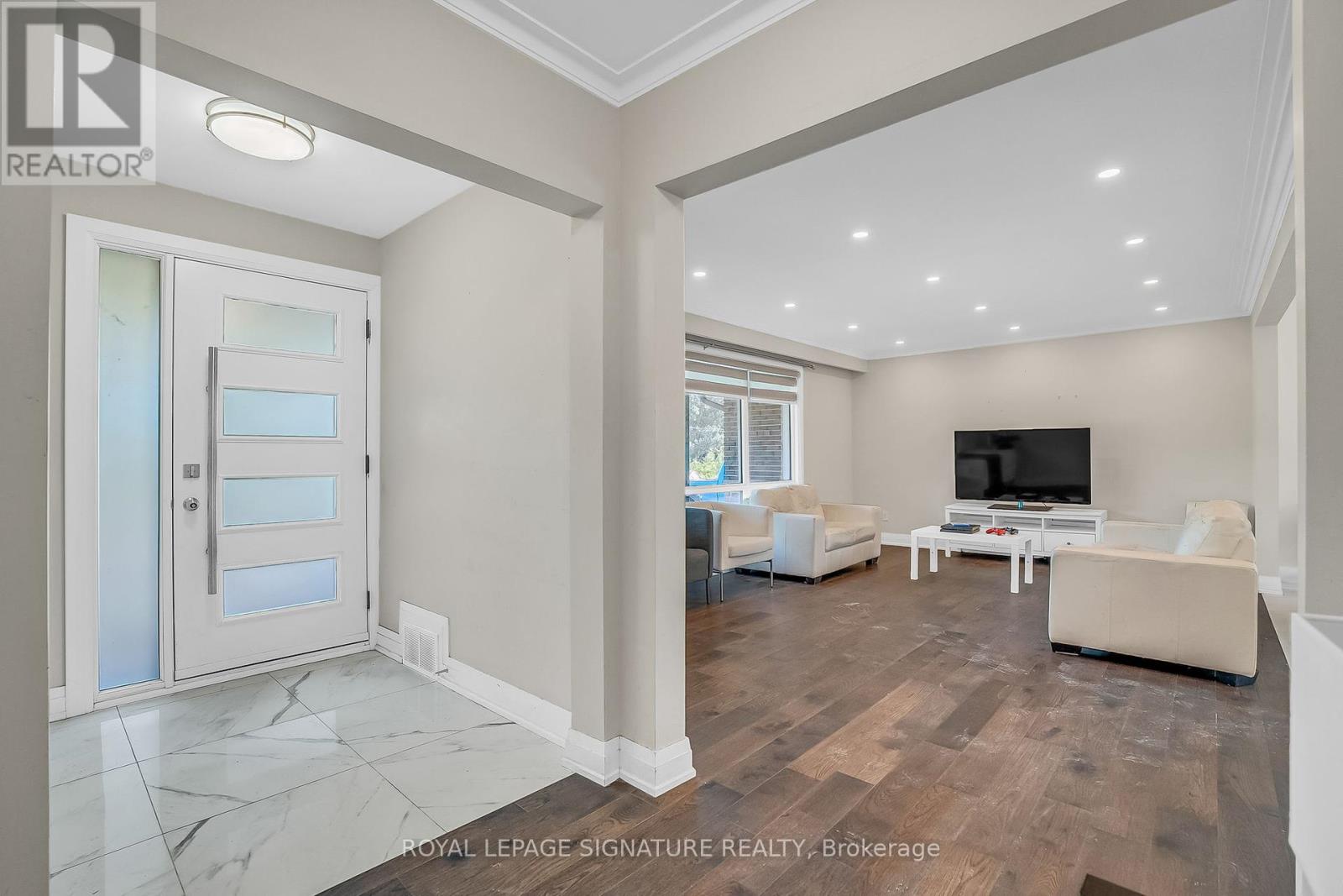 3 Braeburn Boulevard, Toronto (Eglinton East), Ontario  M1J 2P9 - Photo 6 - E12222170