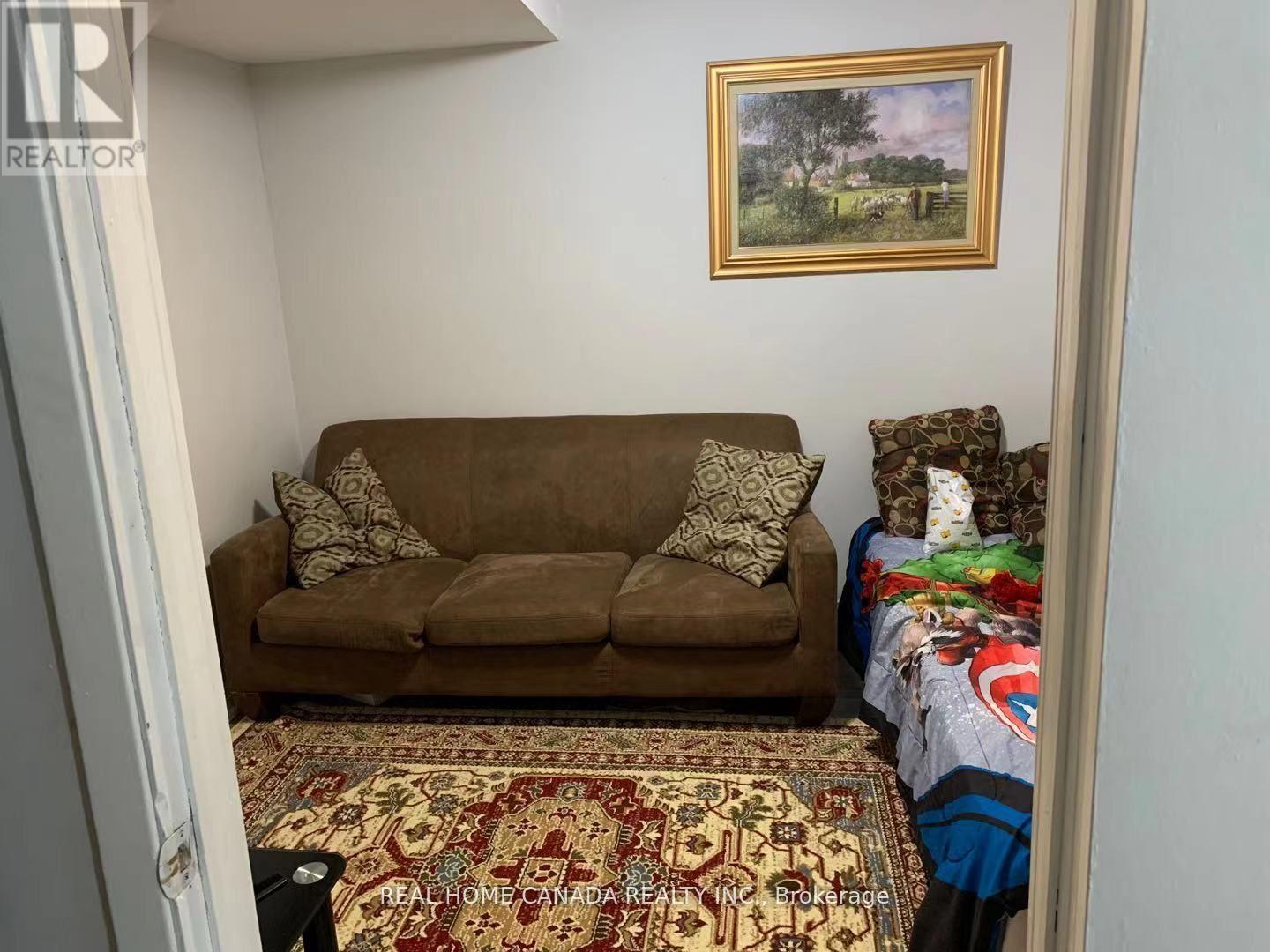 (Basement) - 871 Consort Crescent, Mississauga, Ontario  L5C 1J9 - Photo 3 - W12222185