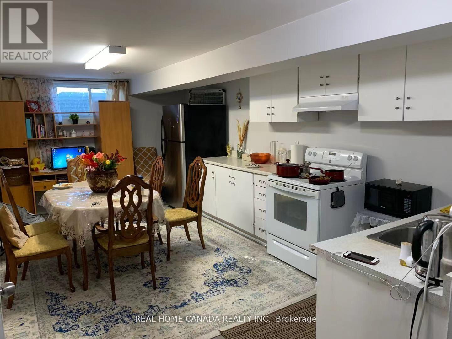 (Basement) - 871 Consort Crescent, Mississauga, Ontario  L5C 1J9 - Photo 4 - W12222185