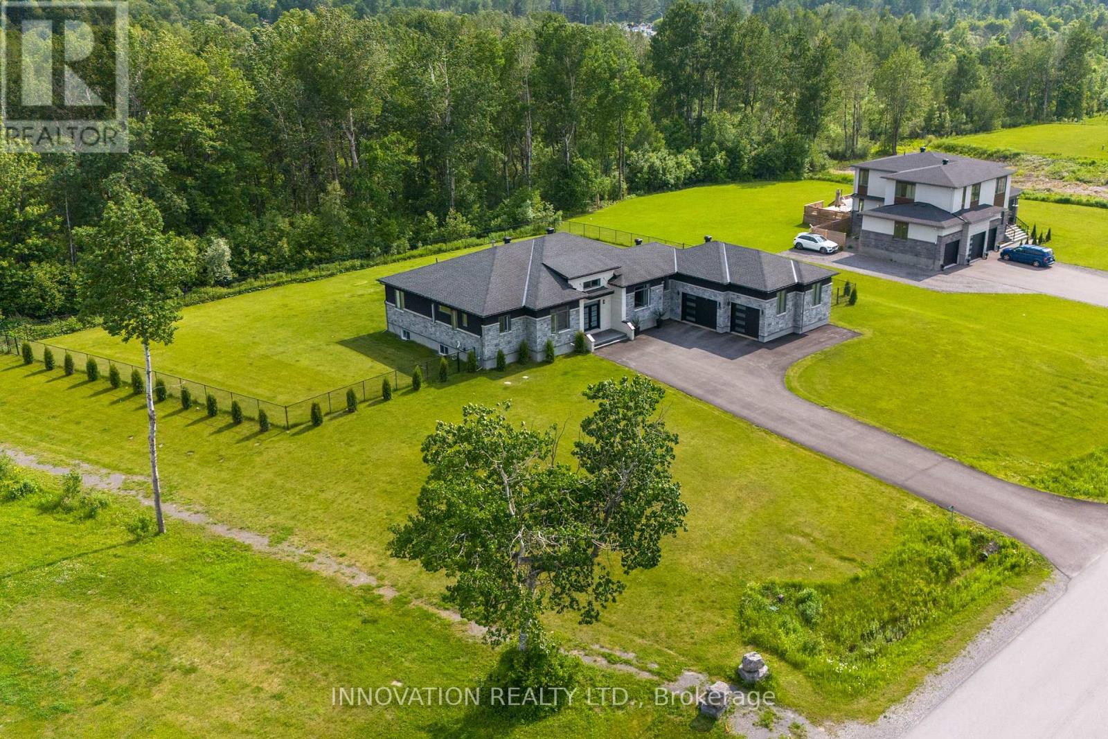 Property at 651 BALLYCASTLE CRESCENT image 2