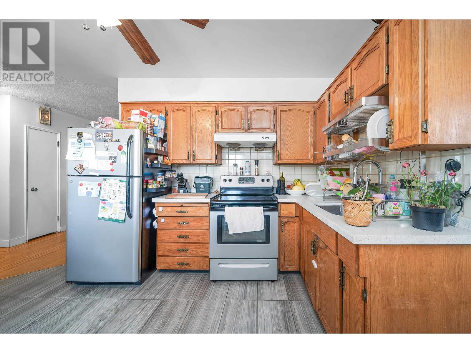 4516 Parker Street, Burnaby, British Columbia  V5C 3C9 - Photo 10 - R3012905