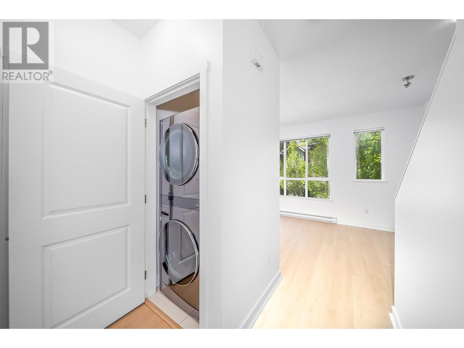 129 1480 Southview Street, Coquitlam, British Columbia  V3E 0G5 - Photo 16 - R3015354