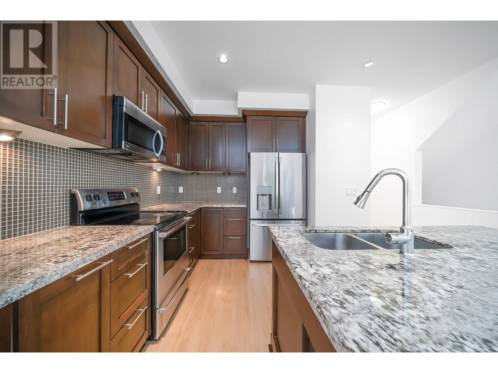 129 1480 Southview Street, Coquitlam, British Columbia  V3E 0G5 - Photo 12 - R3015354