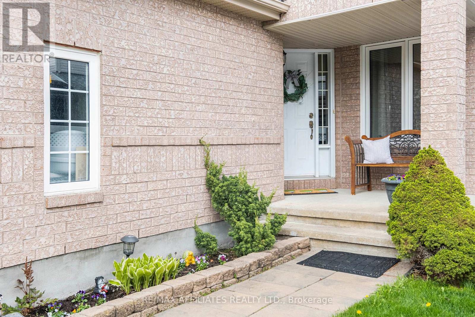 Property at 1545 SENATEURS WAY image 3