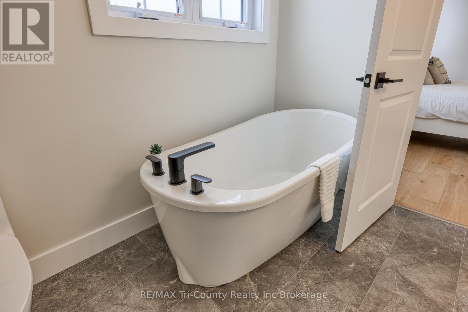 66 Talbot Street, Norfolk, Ontario  N0J 1E0 - Photo 20 - X12222229