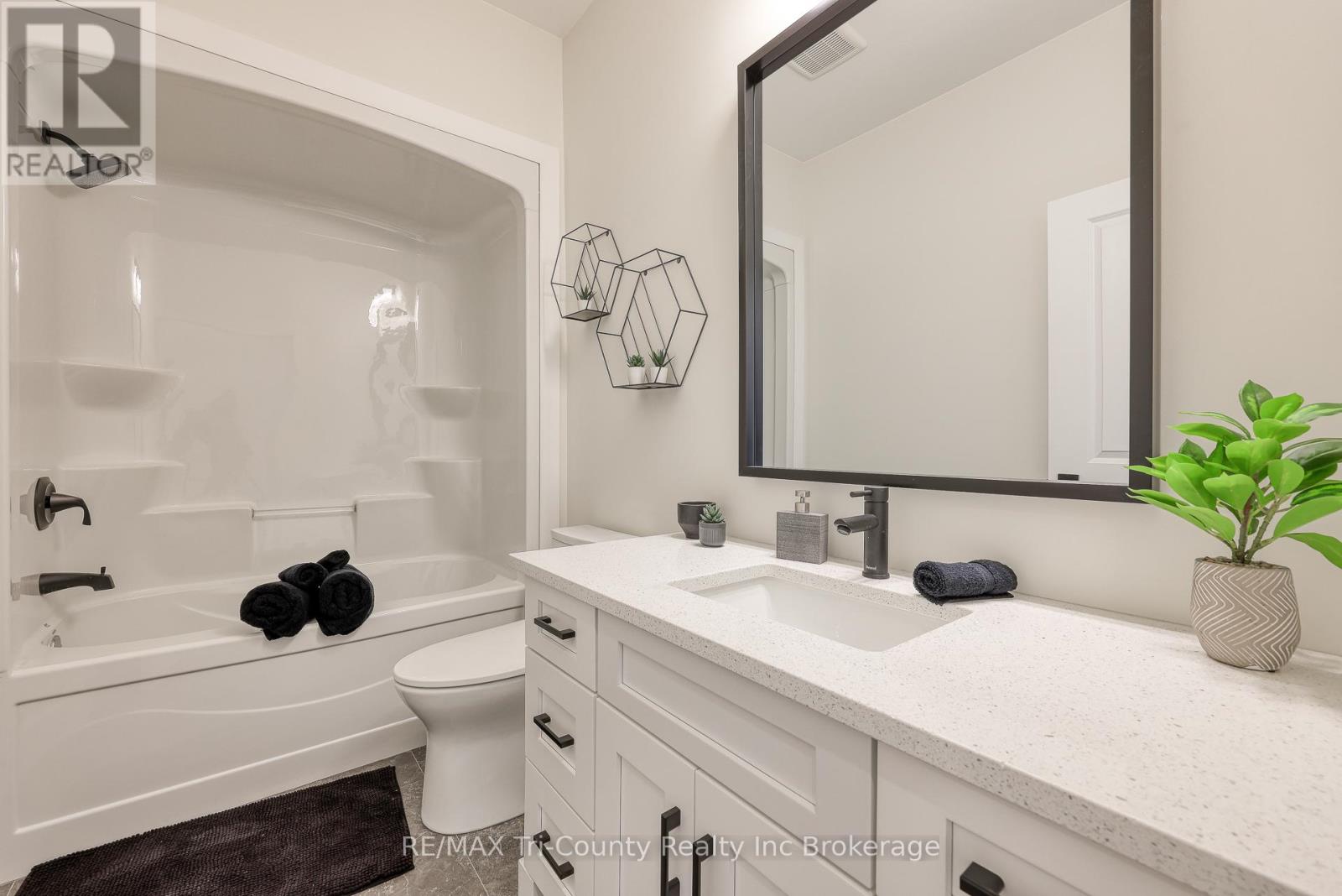 66 Talbot Street, Norfolk, Ontario  N0J 1E0 - Photo 22 - X12222229