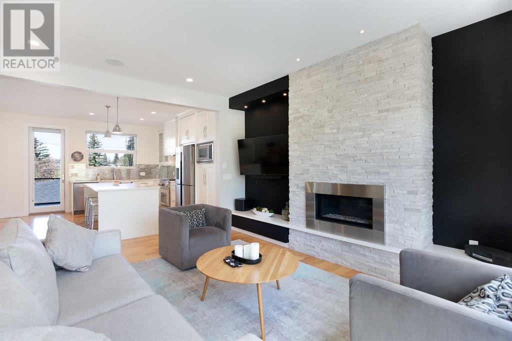 Property at 3909 Sarcee Road SW image 3