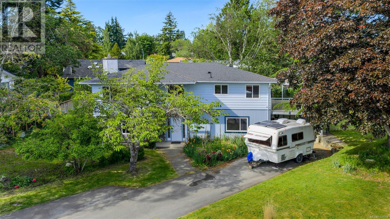 Property at 1616 Sarita Pl image 2