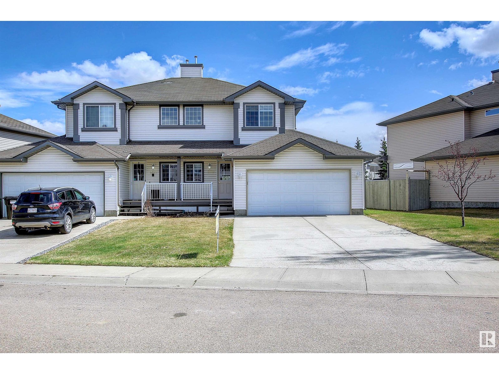 Property at 8129 7 AV SW image 1