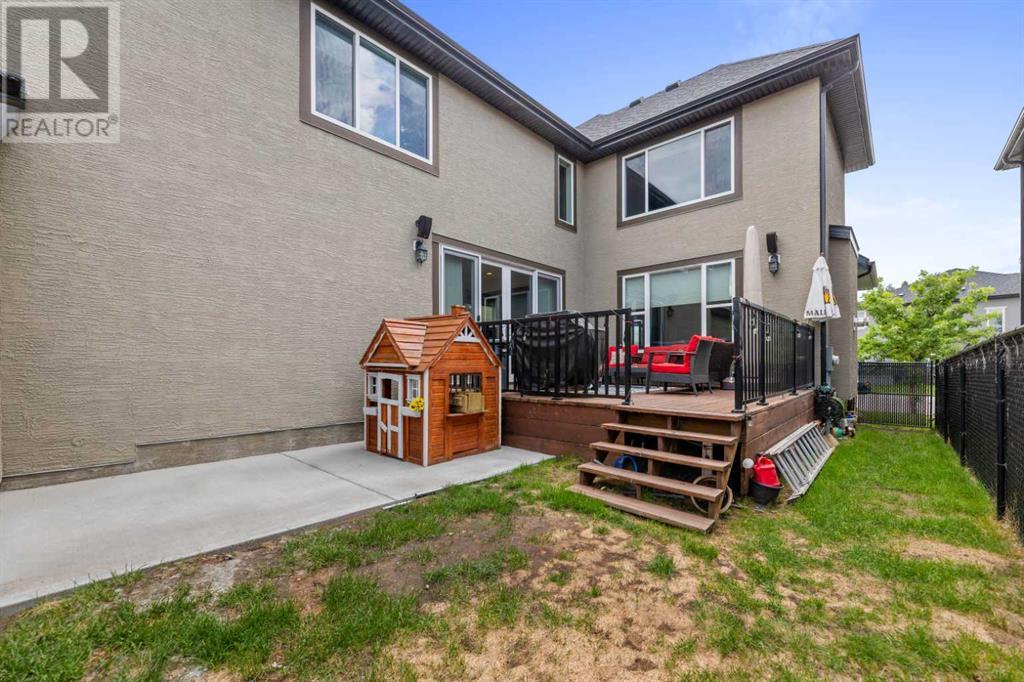 Property at 72 Quarry Drive SE image 4