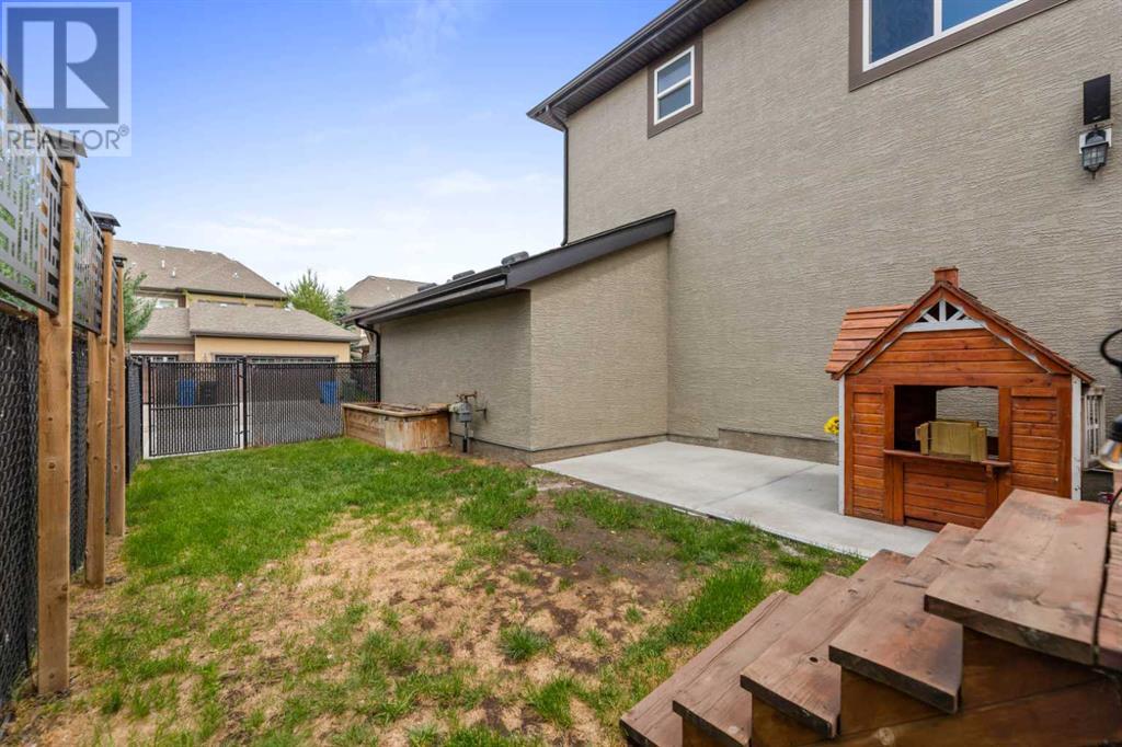 Property at 72 Quarry Drive SE image 5