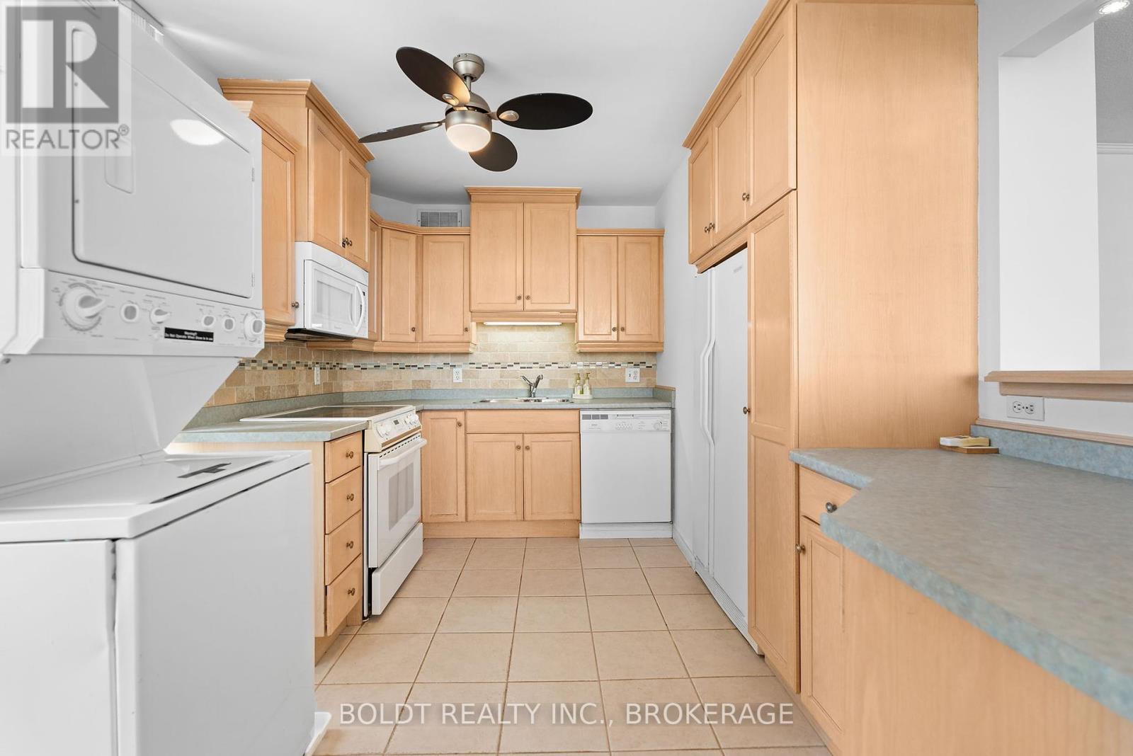 902 - 35 Towering Heights Boulevard, St. Catharines (Glendale/glenridge), Ontario  L2T 3G8 - Photo 10 - X12205729