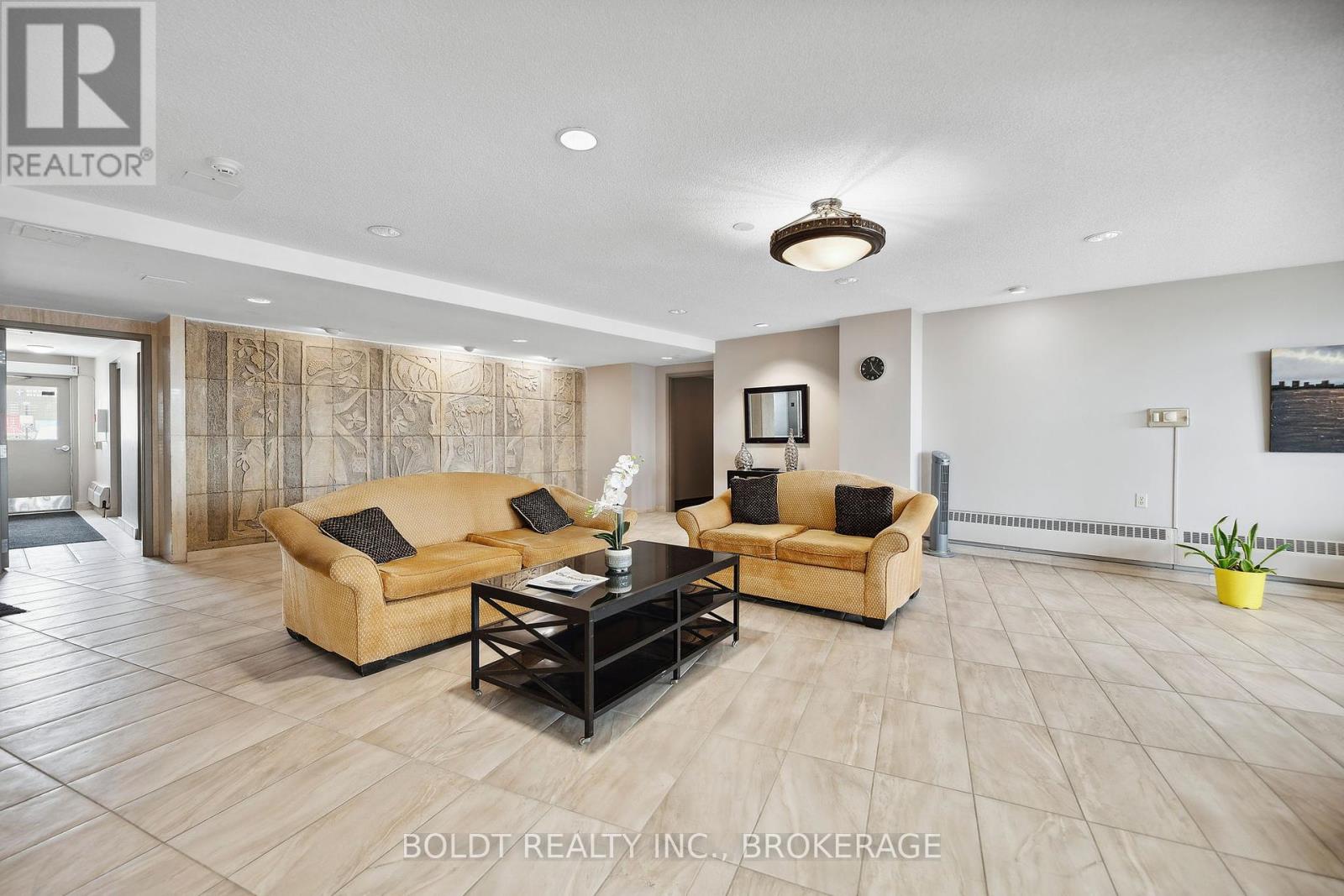 902 - 35 Towering Heights Boulevard, St. Catharines (Glendale/glenridge), Ontario  L2T 3G8 - Photo 33 - X12205729