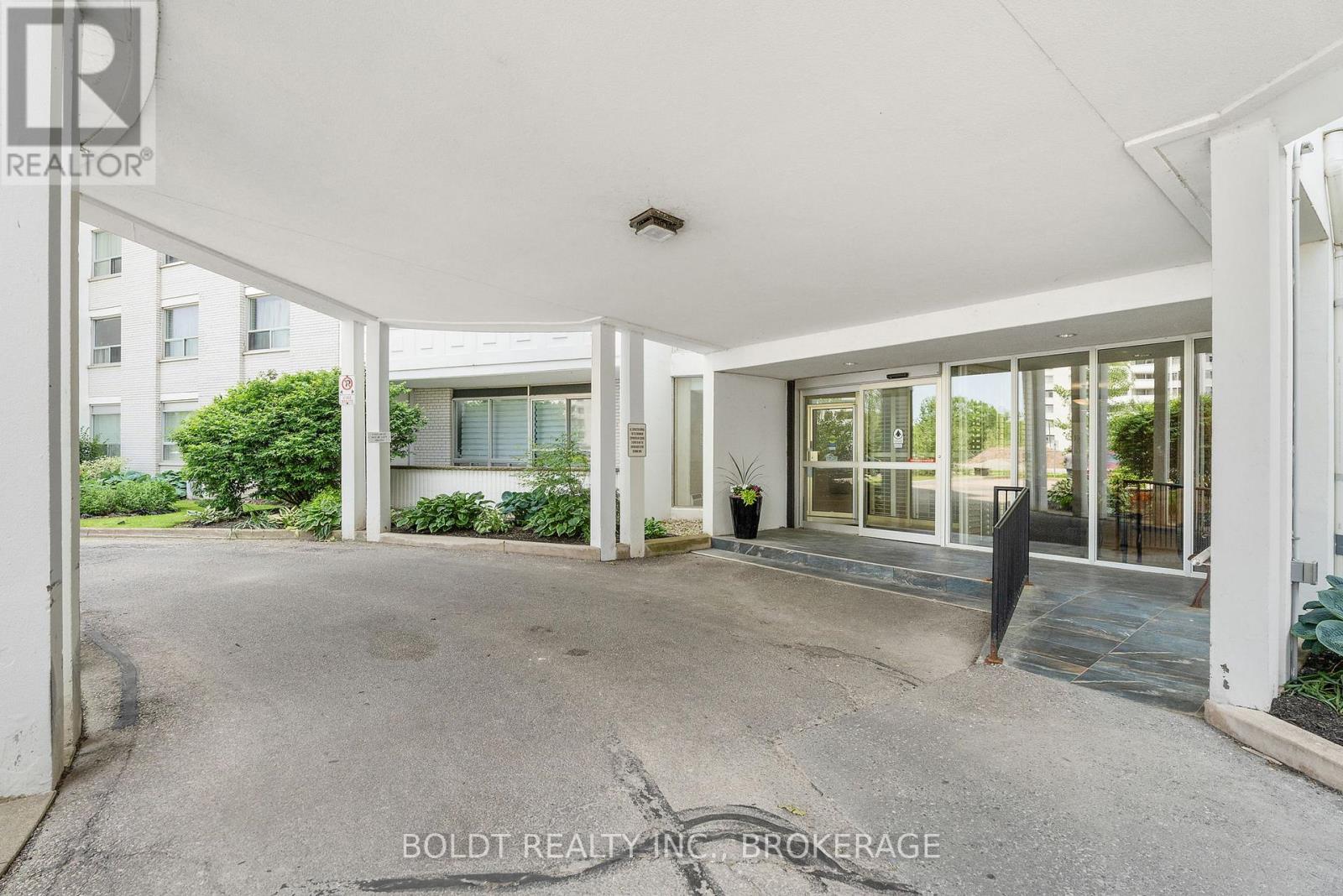 902 - 35 Towering Heights Boulevard, St. Catharines (Glendale/glenridge), Ontario  L2T 3G8 - Photo 37 - X12205729