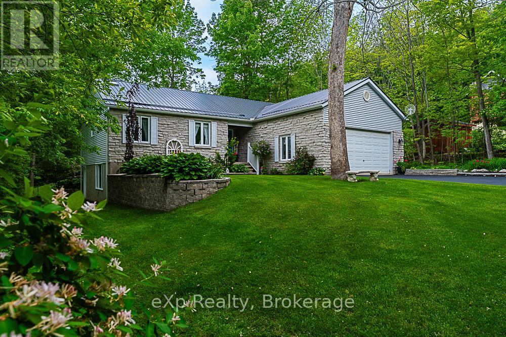 5 15th Avenue, South Bruce Peninsula, Ontario  N0H 2T0 - Photo 3 - X12109285