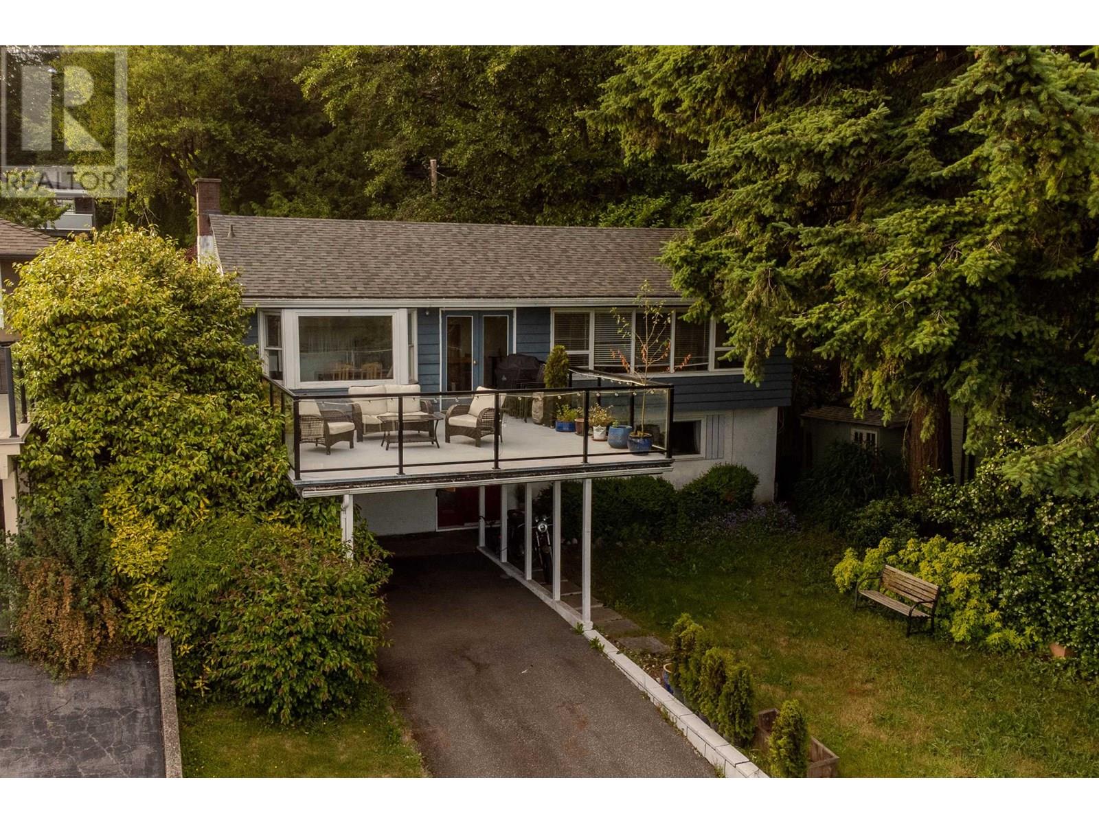 Property at 1082 CALVERHALL STREET image 1