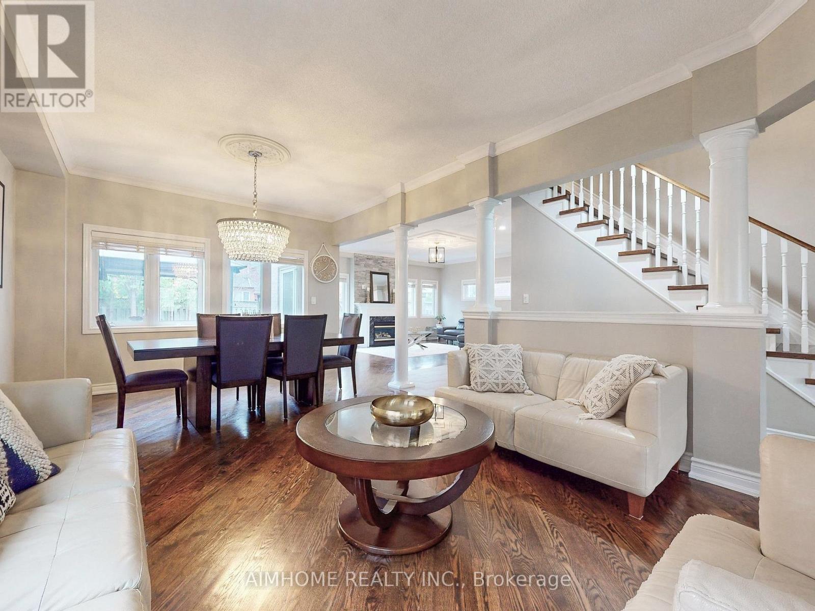 Property at 509 RAVINEVIEW WAY image 5
