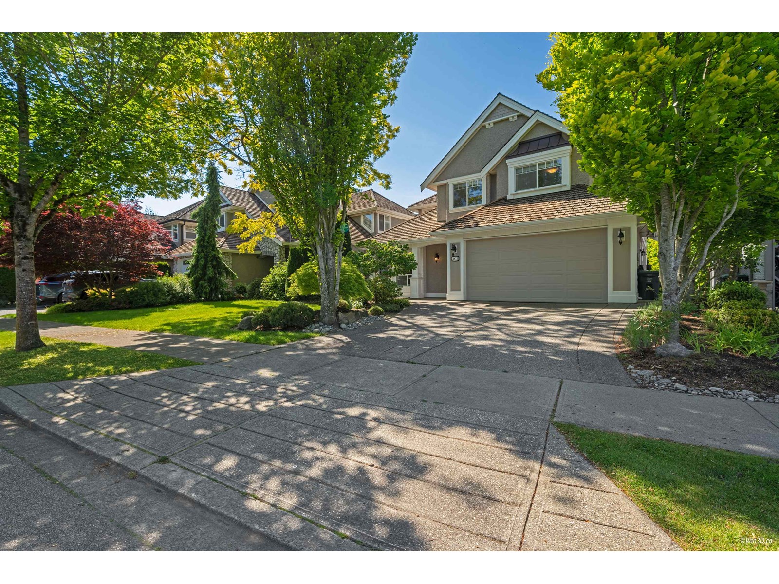 Property at 3873 154 STREET image 3