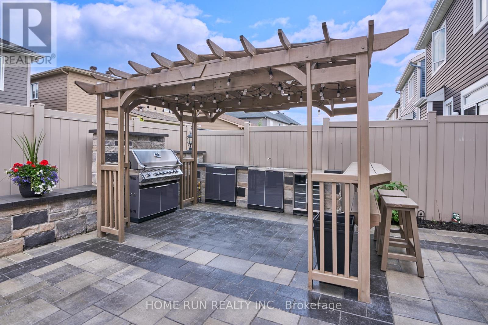 Property at 341 ROUNCEY ROAD image 4