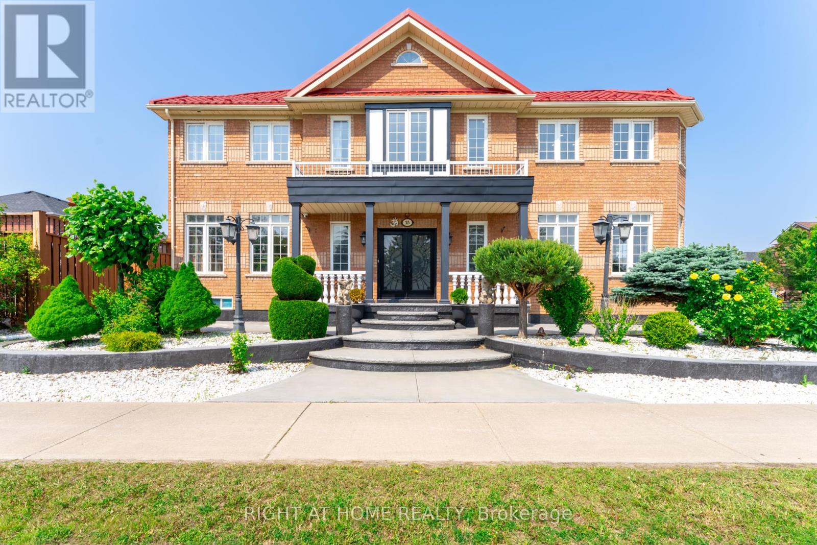 Property at 15 TOURNAMENT DRIVE image 1
