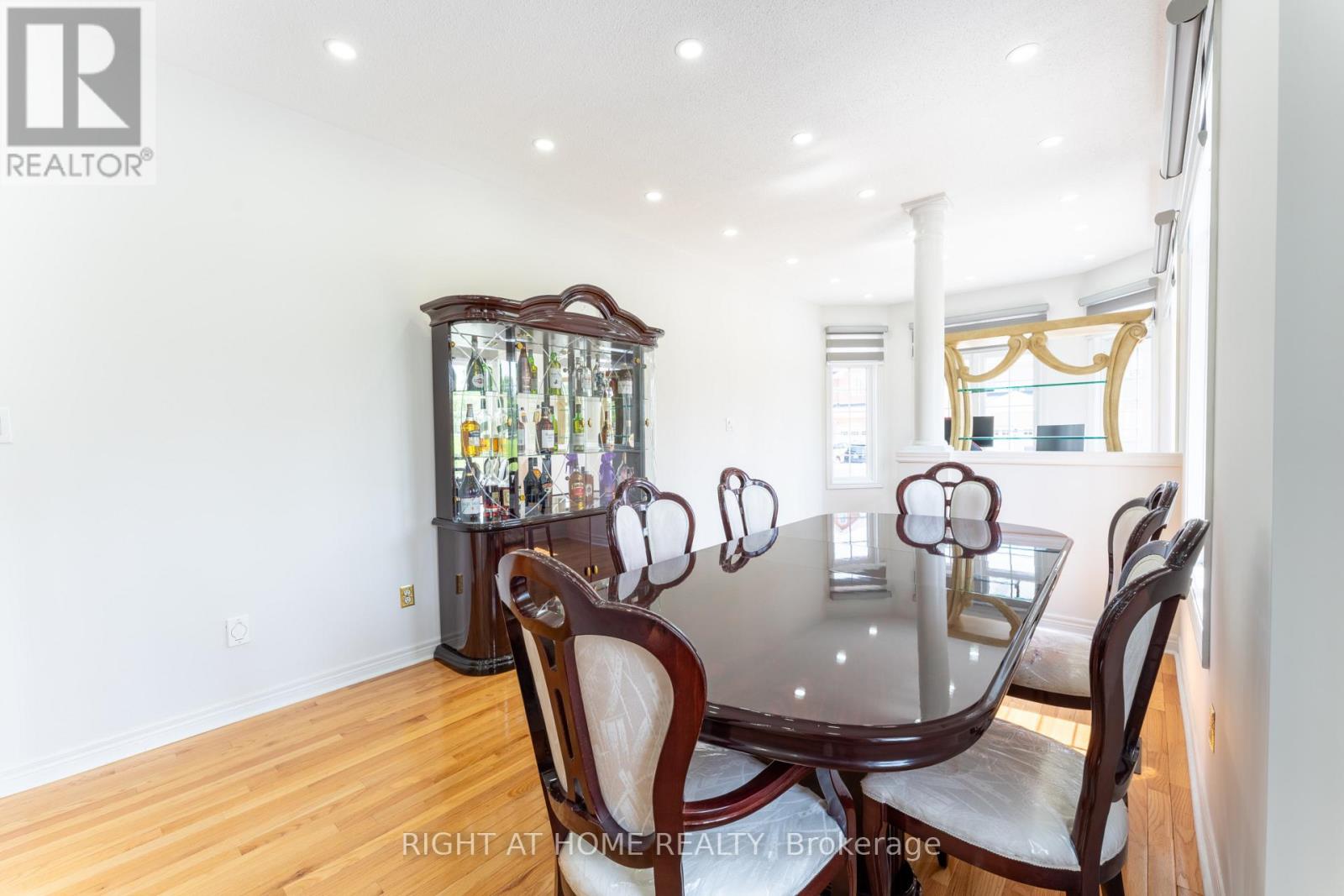 Property at 15 TOURNAMENT DRIVE image 4