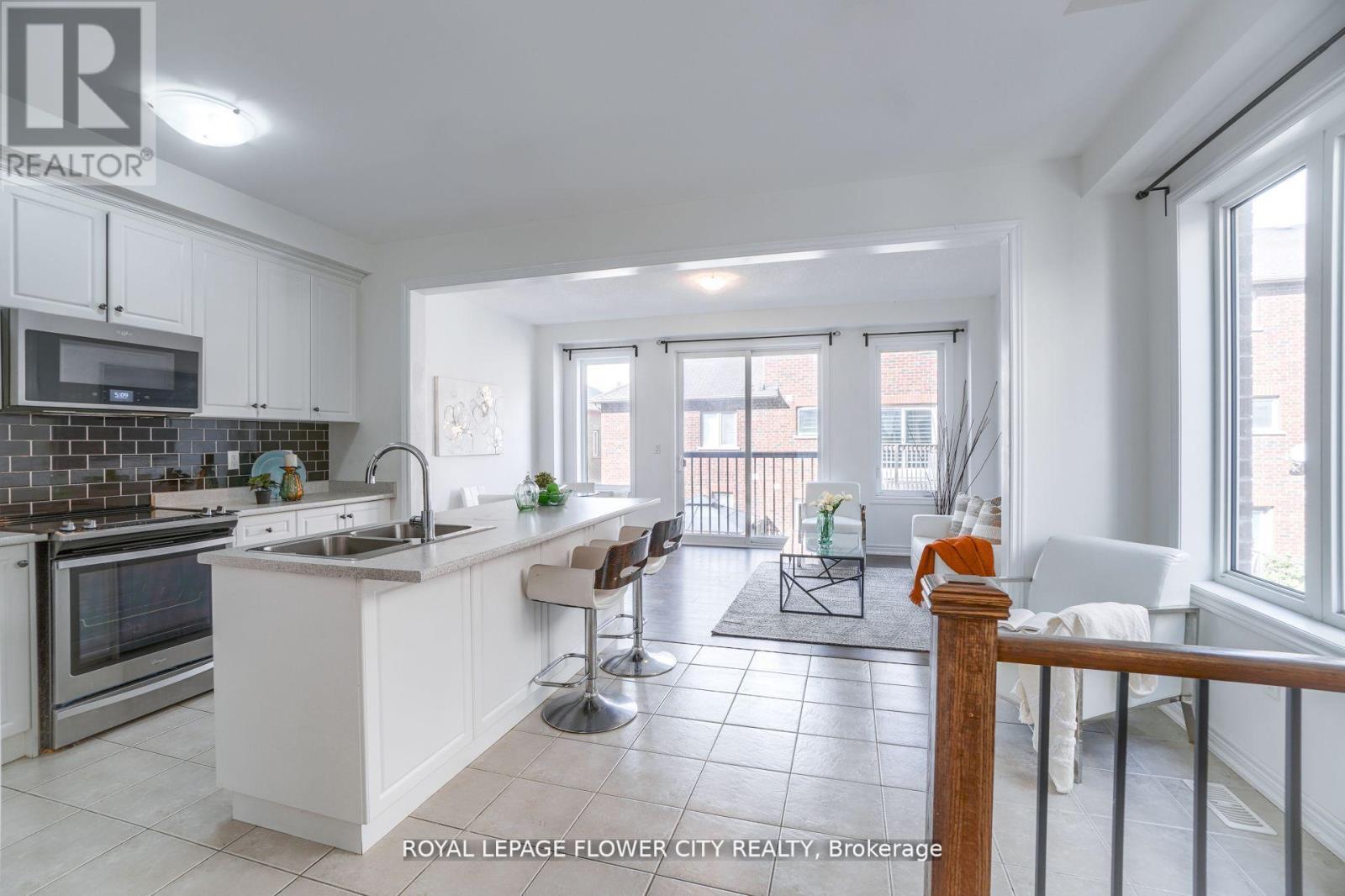 14 Faye Street, Brampton (Bram East), Ontario  L6P 4M9 - Photo 15 - W12222290