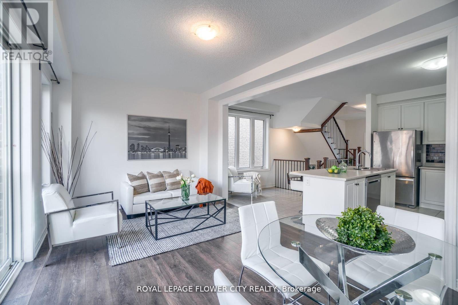 14 Faye Street, Brampton (Bram East), Ontario  L6P 4M9 - Photo 6 - W12222290