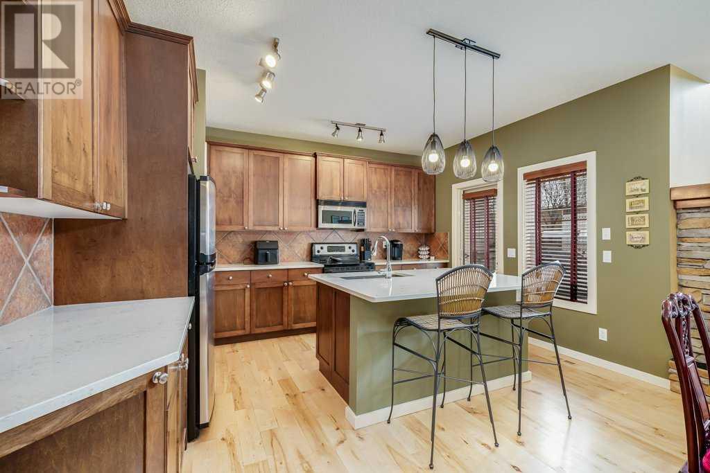 Property at 48 Chapala Square SE image 5