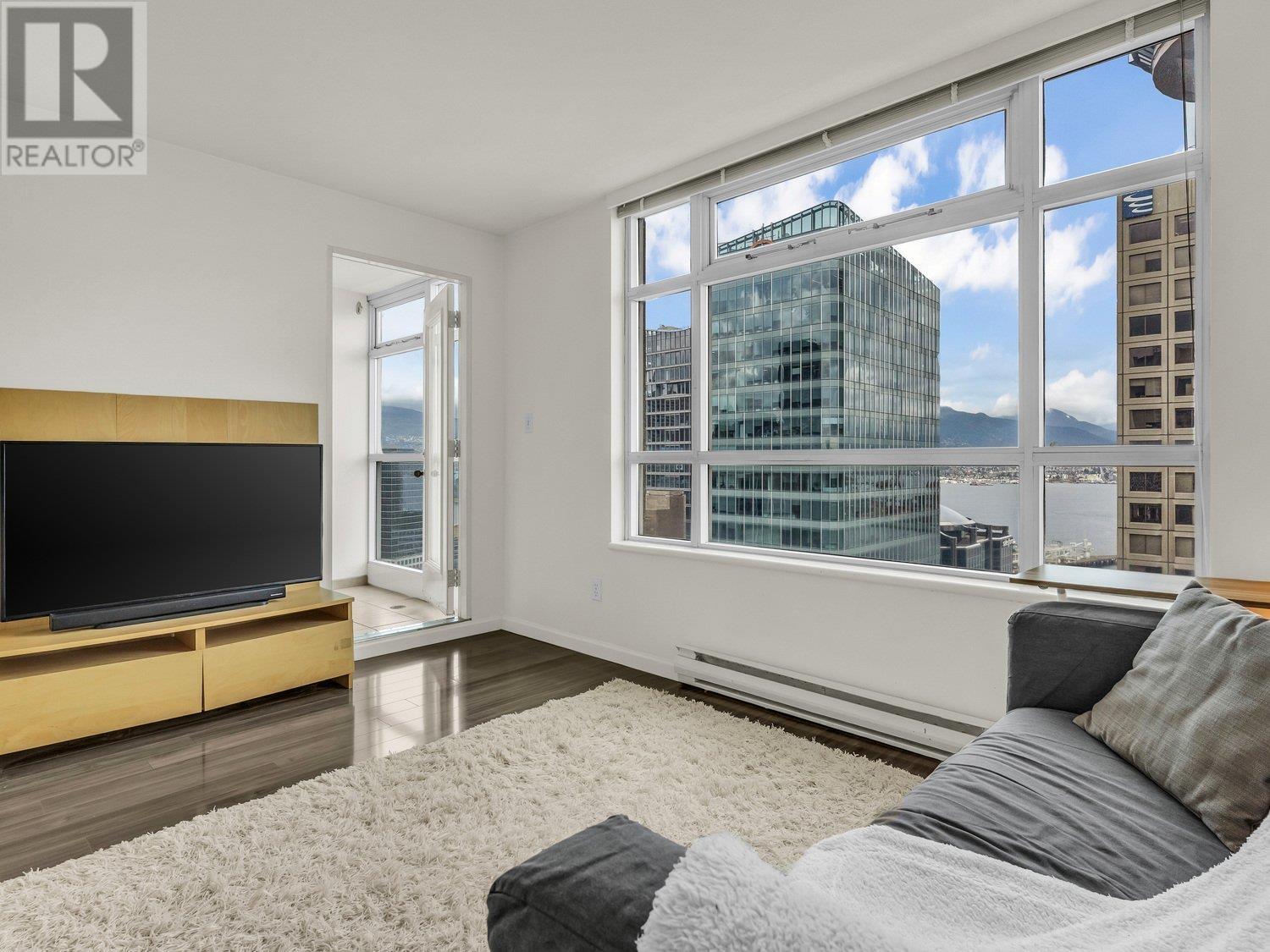 Property at 2706 438 SEYMOUR STREET image 3