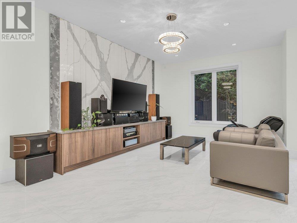 Listing Picture 12 of 40 : 3771 BOWEN DRIVE, Richmond / 烈治文 - 魯藝地產 Yvonne Lu Group - MLS Medallion Club Member